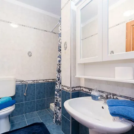 Eva فيلة لابين